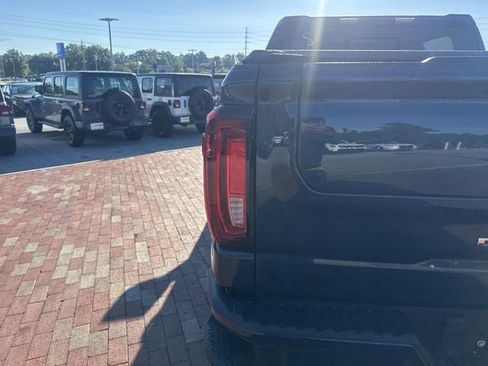 Used 2022 GMC Sierra 1500 Denali w/ Technology Package AWD/4WD image 10