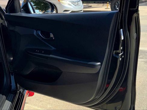 Used 2022 Hyundai Veloster N image 22