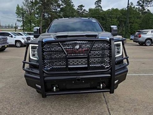Certified 2023 GMC Sierra 2500 Denali w/ Denali Black Diamond Edition image 3