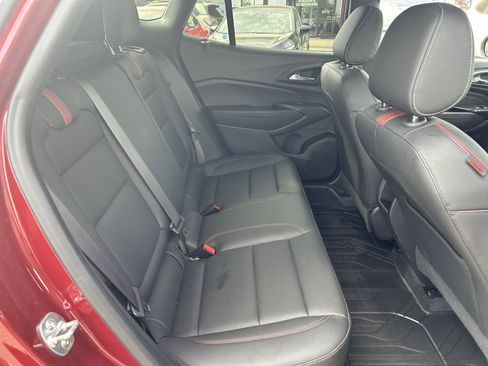 Used 2024 Chevrolet Trax RS w/ Sunroof Package image 24