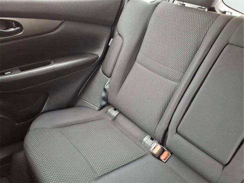 Used 2021 Nissan Rogue Sport S image 16