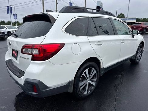 Used 2018 Subaru Outback 2.5i Limited AWD/4WD image 5