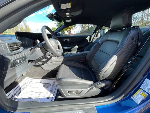 Used 2024 Ford Mustang Premium image 19