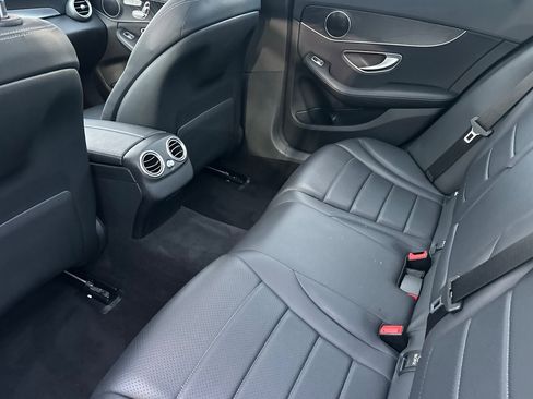 Used 2018 Mercedes-Benz C 300 Sedan w/ Premium Package image 11