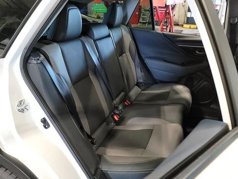 Used 2025 Subaru Outback Onyx Edition AWD/4WD image 21