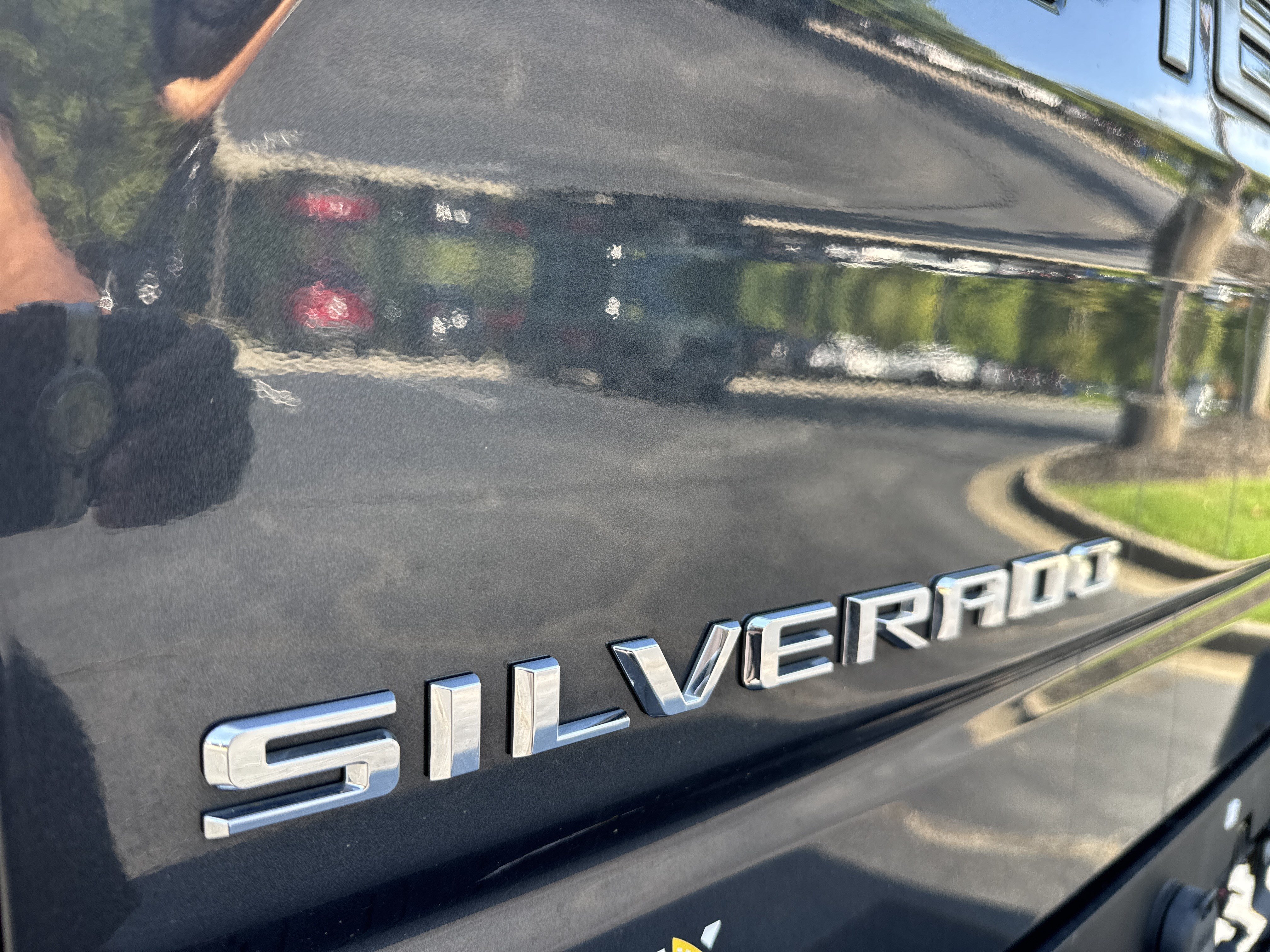 Used 2022 Chevrolet Silverado 1500 RST w/ Safety Package AWD/4WD image 9