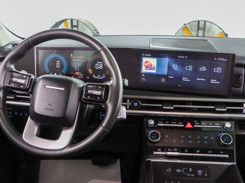 Used 2024 Hyundai Santa Fe SEL image 17