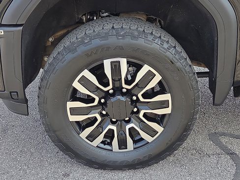 Used 2025 GMC Sierra 2500 Denali Ultimate w/ Max Trailering Package image 7