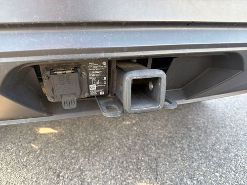 Certified 2022 Volkswagen Atlas SE w/ Black Wheel Package image 28