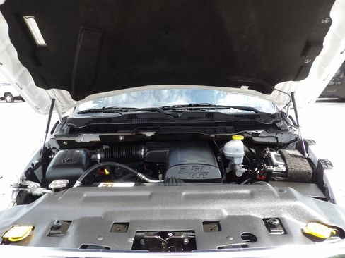 Used 2022 RAM 1500 Classic SLT image 42