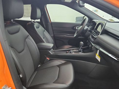 New 2026 Jeep Compass Latitude AWD/4WD image 30