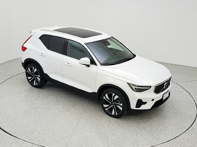 Used 2024 Volvo XC40 B5 Plus w/ Protection Package Premier AWD/4WD image 15