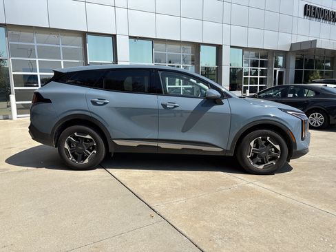 Used 2026 Kia Sportage S AWD/4WD image 9