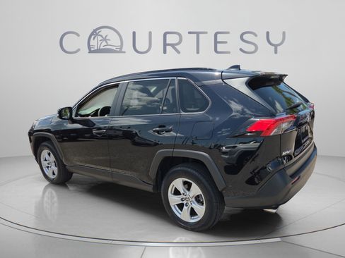 Certified 2021 Toyota RAV4 XLE AWD/4WD image 3