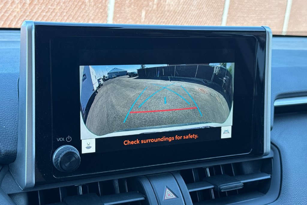 Used 2025 Toyota RAV4 XLE AWD/4WD image 24