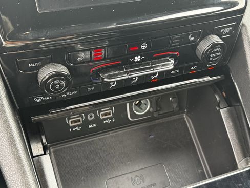 Used 2023 Jeep Grand Cherokee L Altitude image 21