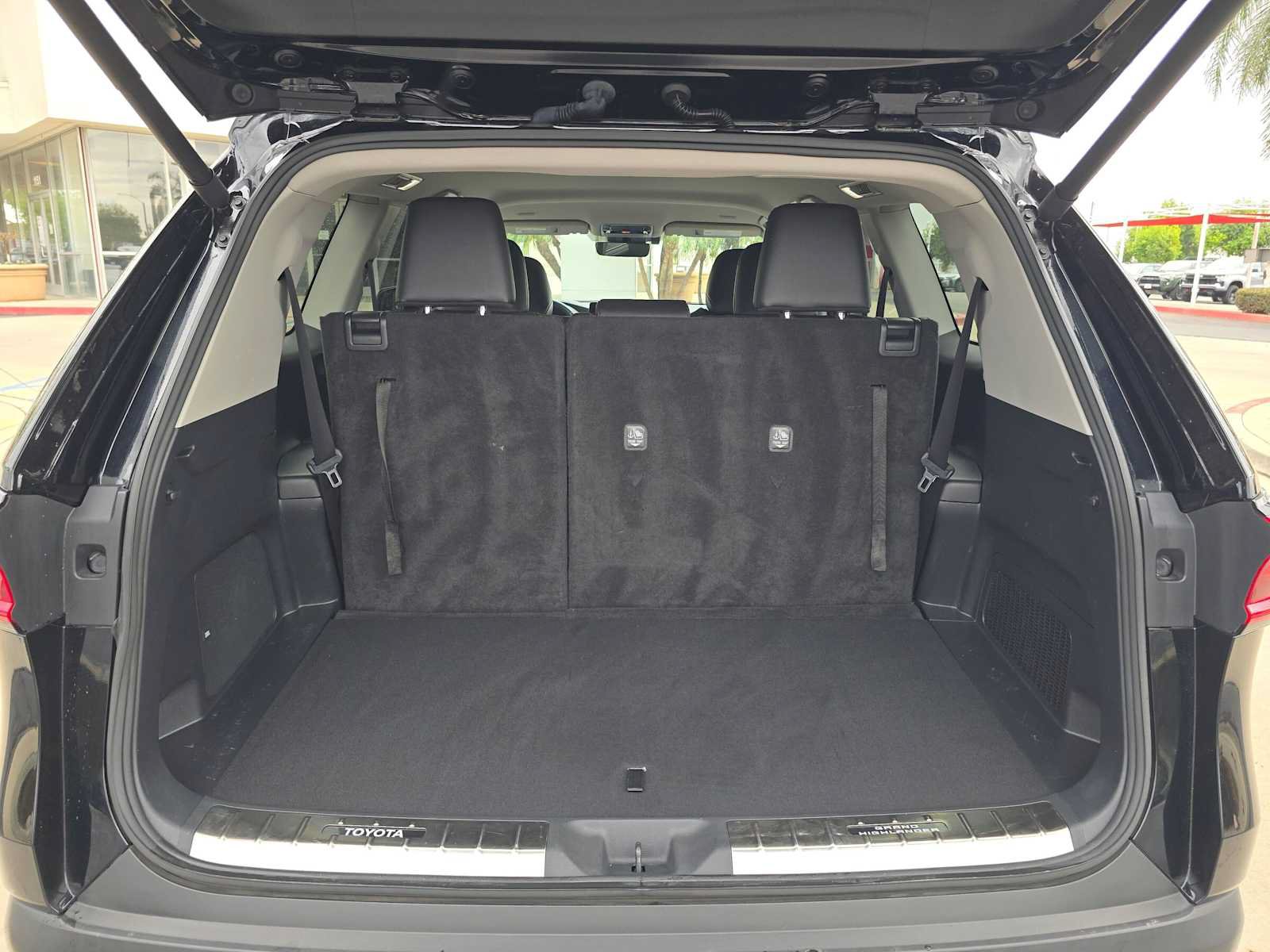 Certified 2024 Toyota Grand Highlander AWD image 15