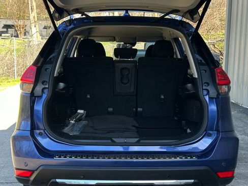 Used 2020 Nissan Rogue SV w/ Premium Package image 35