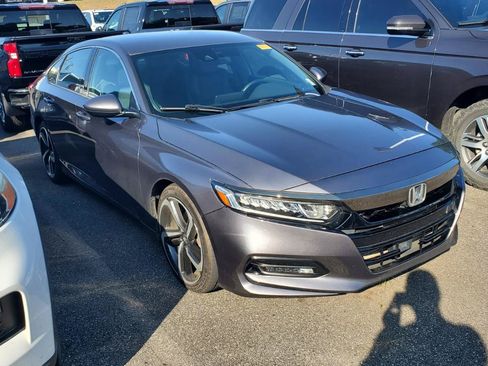 Used 2020 Honda Accord Sport image 2