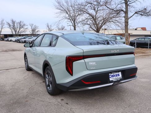 New 2025 Kia K4 LXS image 5