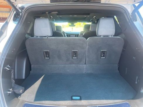 Used 2024 Buick Enclave Premium w/ Experience Buick Package FWD image 8