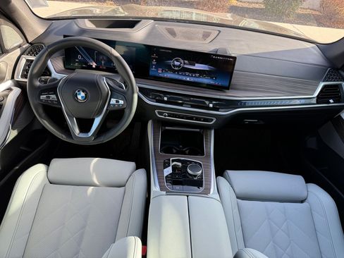 Used 2025 BMW X5 sDrive40i w/ Premium Package image 28