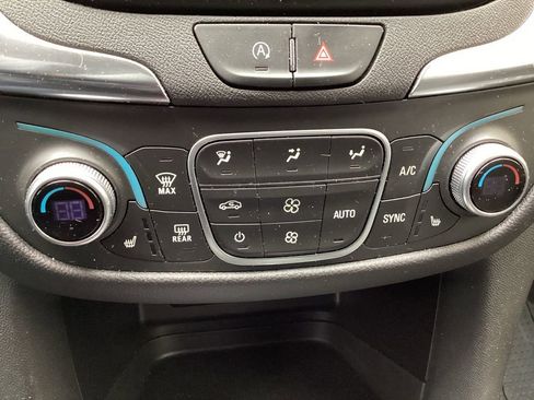Used 2024 Chevrolet Equinox LT w/ LPO, Floor Liner Package FWD image 23
