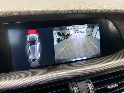 Used 2022 Alfa Romeo Stelvio Veloce image 10