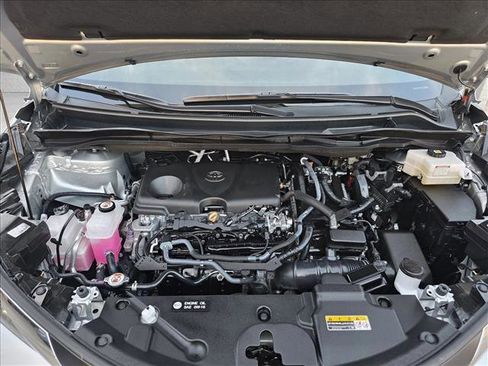 Used 2024 Toyota Sienna XLE image 28