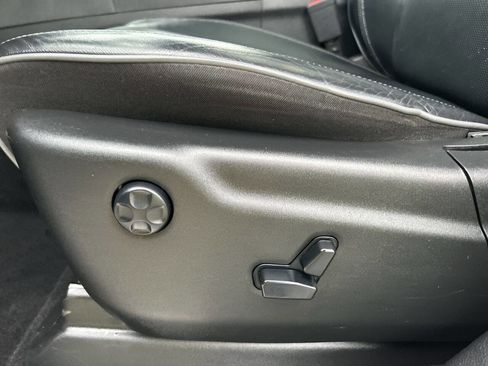 Used 2021 Jeep Grand Cherokee Overland image 13