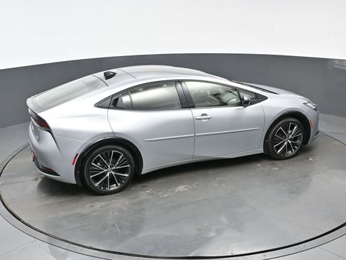 Used 2025 Toyota Prius XLE image 42