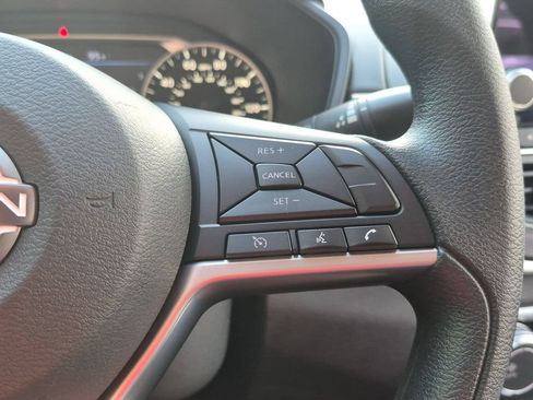 Used 2025 Nissan Altima 2.5 SV FWD image 16