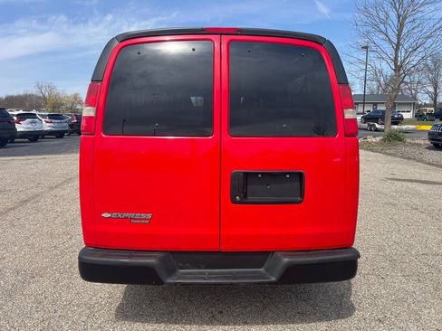 Used 2016 Chevrolet Express 3500 LS RWD image 3