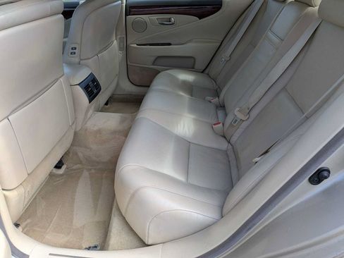 Used 2012 Lexus LS 460 AWD w/ Comfort Pkg image 19