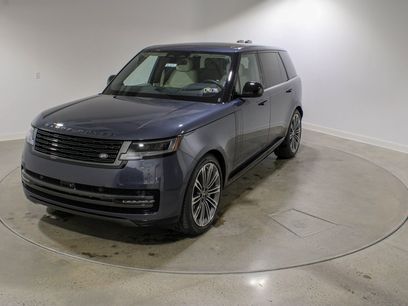 New 2025 Land Rover Range Rover Long Wheelbase SE