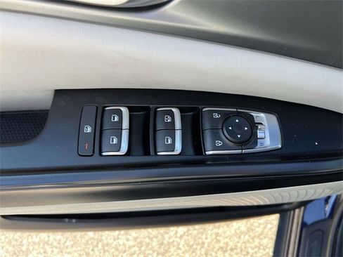 Certified 2024 Kia Carnival LX image 13