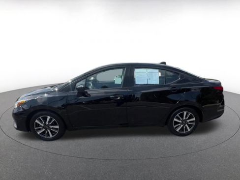 Used 2025 Nissan Versa SV FWD image 9