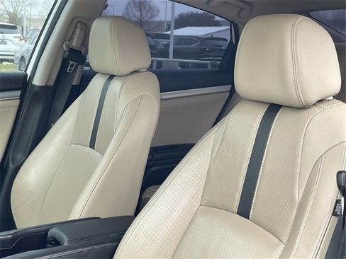 Used 2018 Honda Civic Touring image 25