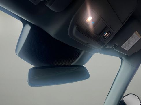 Used 2023 Ford Explorer Limited image 24