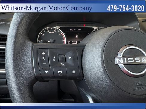 Used 2024 Nissan Rogue SV FWD image 16