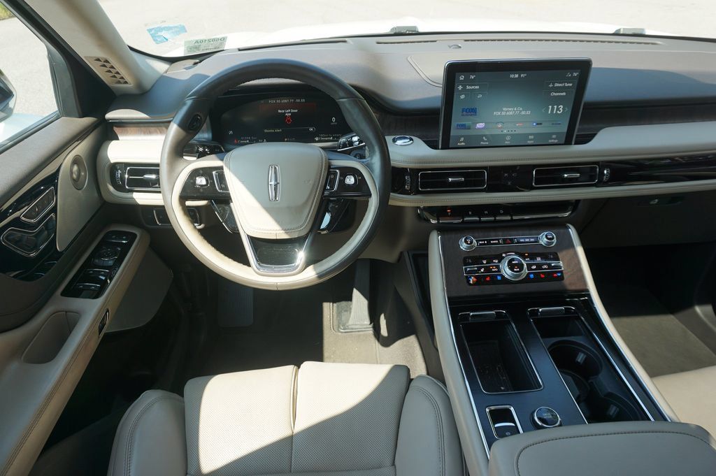 Used 2020 Lincoln Aviator Reserve w/ Equipment Group 202A AWD/4WD image 5