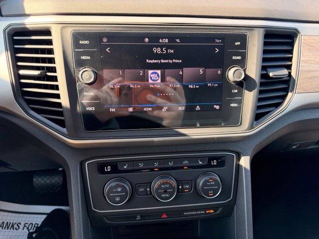 Certified 2021 Volkswagen Atlas Cross Sport SE FWD image 20