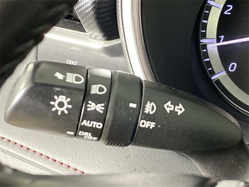 Used 2023 Toyota Highlander XSE image 19