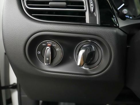 New 2026 Porsche Macan AWD/4WD image 25