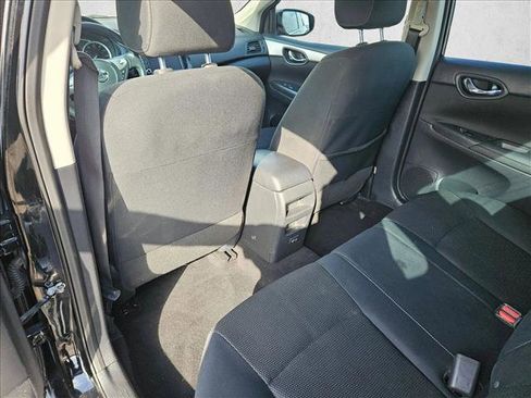 Used 2019 Nissan Sentra S image 9