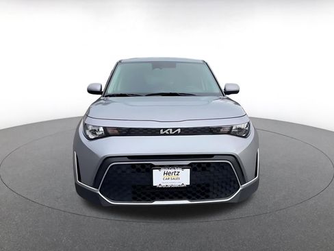 Used 2025 Kia Soul LX w/ LX Technology Package FWD image 4