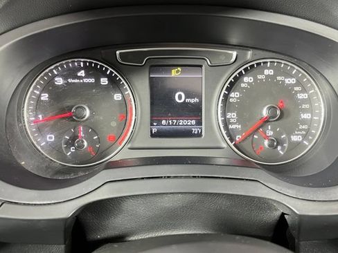 Used 2018 Audi Q3 2.0T Premium Plus w/ Premium Plus Package AWD/4WD image 18