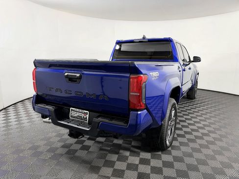 Used 2024 Toyota Tacoma TRD Sport AWD/4WD image 9