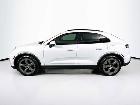 New 2026 Porsche Macan 4 Electric AWD/4WD image 2