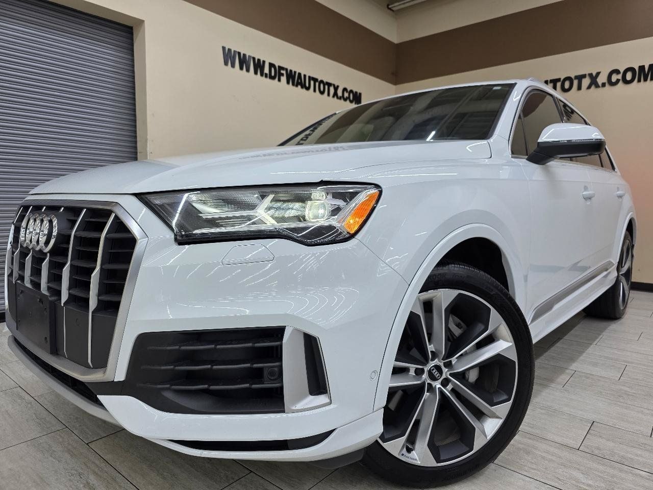Used 2020 Audi Q7 3.0T Premium Plus w/ Premium Plus Package AWD/4WD image 1